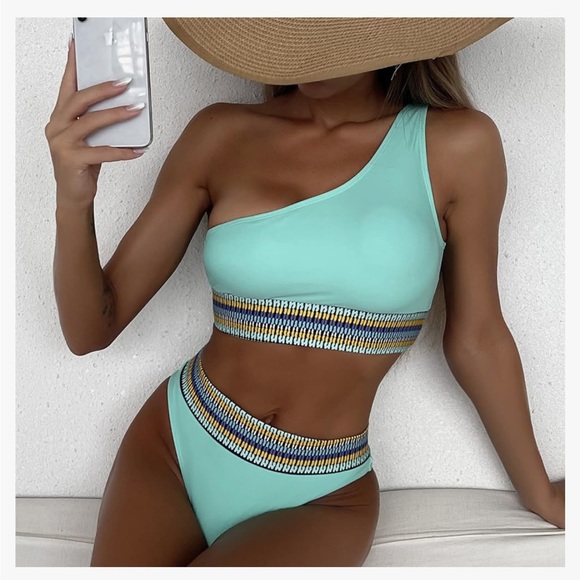BRAND NEW WITH TAGS - TEAL BIKINI ONE SHOULDERED - Picture 3 of 4
